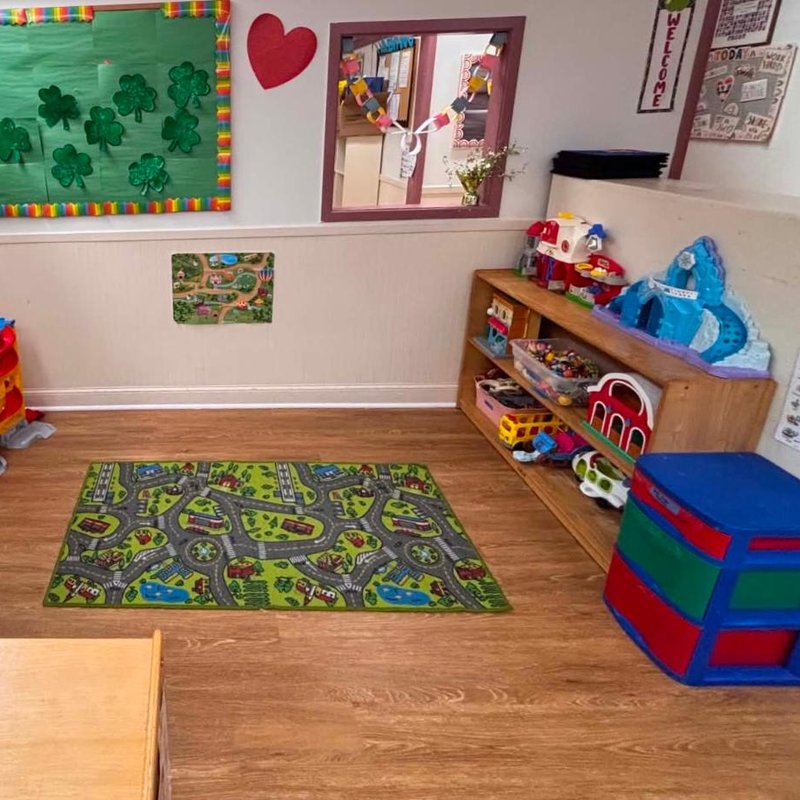 Play area with plenty of room for toys and rugs